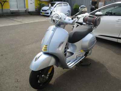 Vespa GTS ST 2021