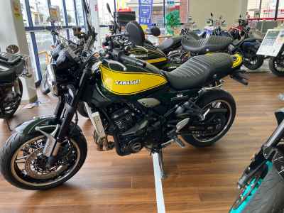 Kawasaki Z900RS 2024