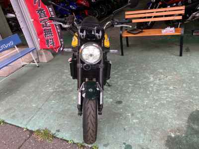 Kawasaki Z900RS 2023