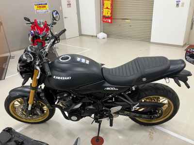 Kawasaki Z900RS 2025