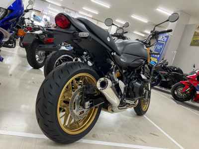 Kawasaki Z900RS 2025