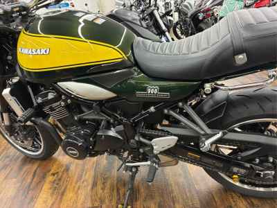 Kawasaki Z900RS 2025