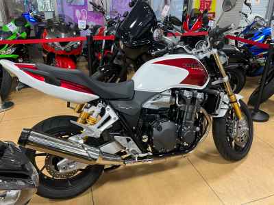 Honda CB1300SF 2025