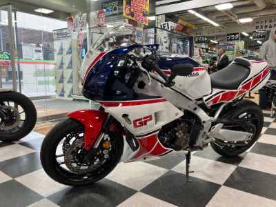 Yamaha XSR900 GP 2024