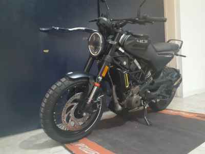 Husqvarna Svartpilen 401 2023