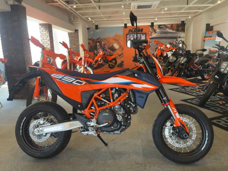 KTM 690 SMC R 2024