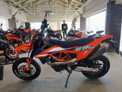 KTM 690 SMC R 2024