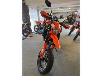 KTM 690 SMC R 2024