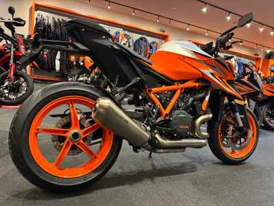 KTM 1290 Super Duke R Evo 2023