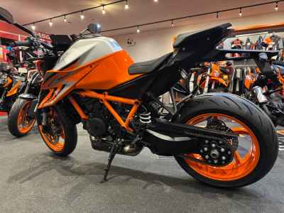 KTM 1290 Super Duke R Evo 2023