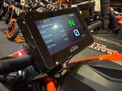 KTM 1290 Super Duke R Evo 2023