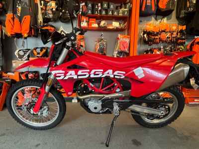 GasGas ES700 2024