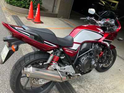 Honda CB400 Super Boldor 2022