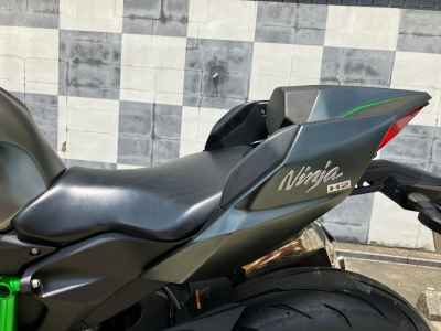 Kawasaki Z H2 Carbon 2021