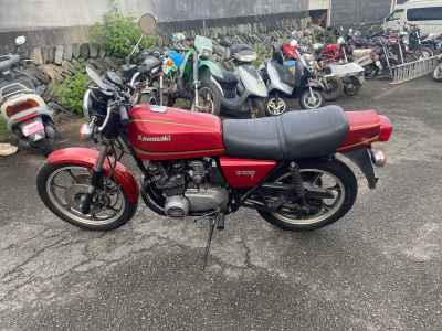 Kawasaki Z500 2025