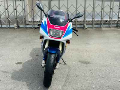 Suzuki RGV250