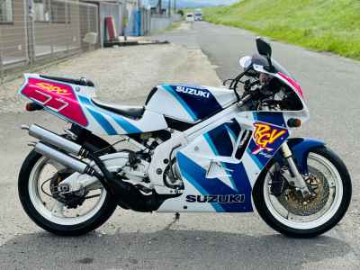 Suzuki RGV250