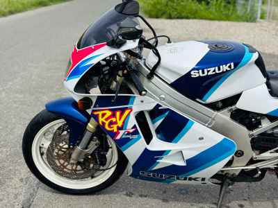 Suzuki RGV250