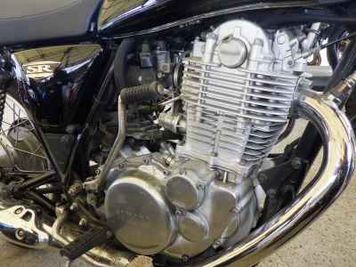 Yamaha SR400