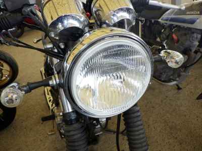 Yamaha SR400