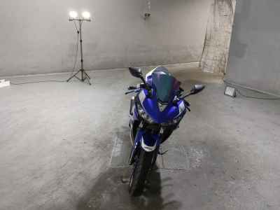 Yamaha YZF-R25 2015
