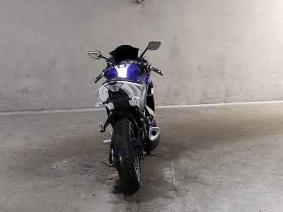 Yamaha YZF-R25 2015
