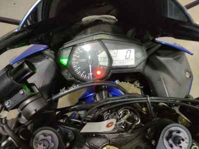Yamaha YZF-R25 2015