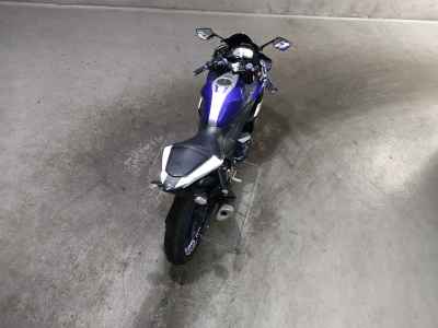 Yamaha YZF-R25 2015