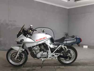 Suzuki GSX250S Katana