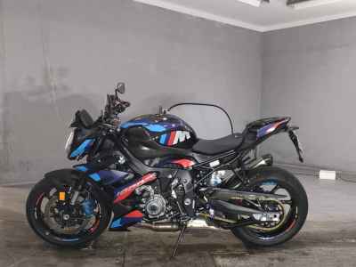 BMW M1000R 2024