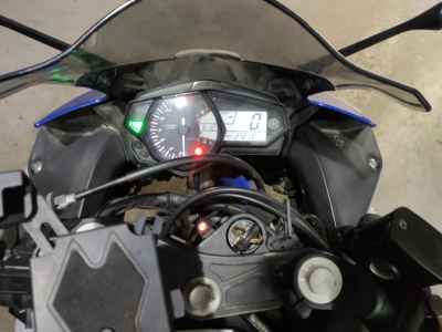Yamaha YZF-R25 2015