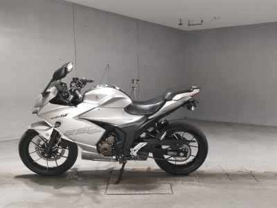 Suzuki Gixxer 250SF