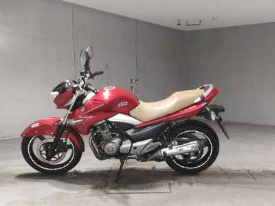 Suzuki GSR250