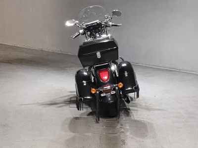 Suzuki Intruder 400 Classic 2011