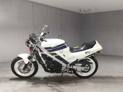 Honda VFR400 2014