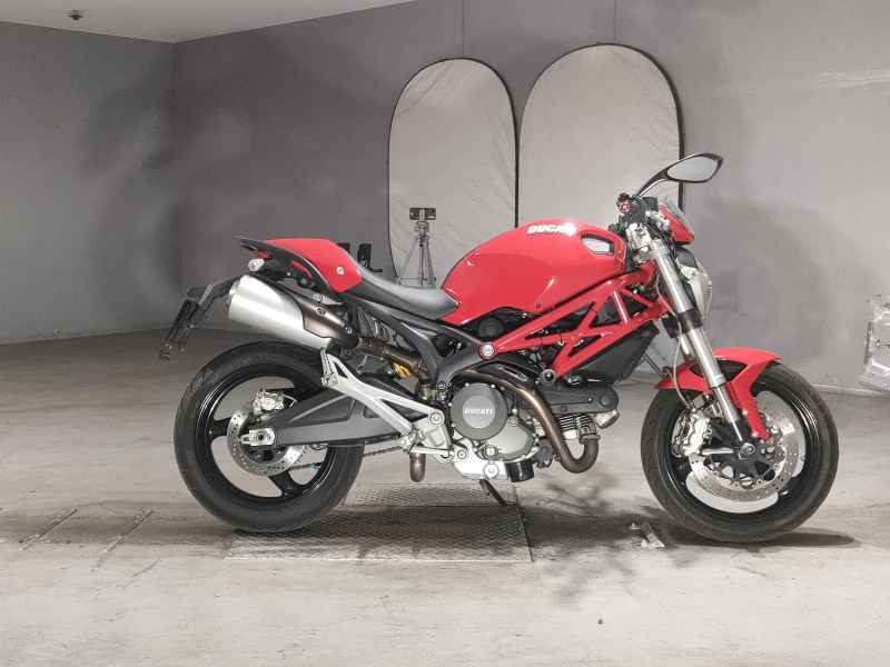Ducati Monster 696+ 2011