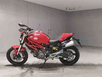 Ducati Monster 696+ 2011
