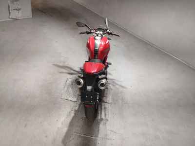 Ducati Monster 696+ 2011