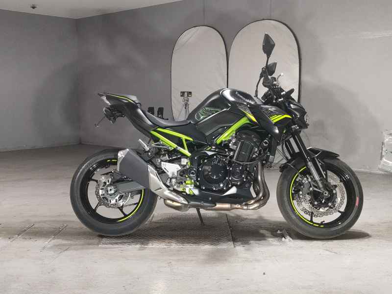 Kawasaki Z900 2021