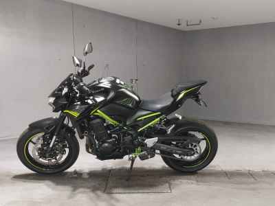 Kawasaki Z900 2021