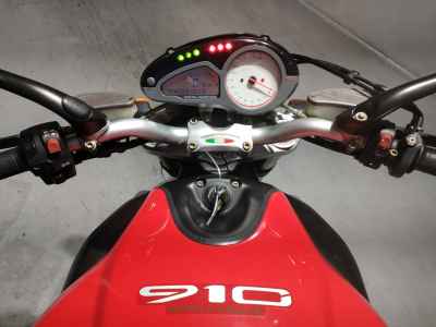 MV Agusta Brutale 2010