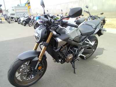 Honda CB650R E-Clutch 2025