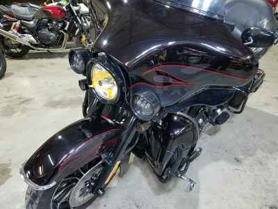 Harley-Davidson FLHTCUSE5 CVO 2010