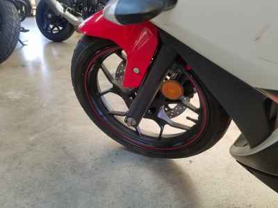 Yamaha YZF-R25 2016