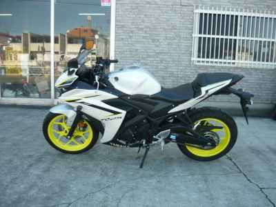 Yamaha YZF-R25 2018
