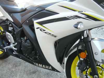 Yamaha YZF-R25 2018