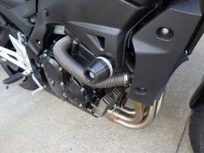 Suzuki GSR400 2011