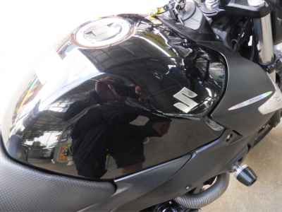 Suzuki GSR400 2011