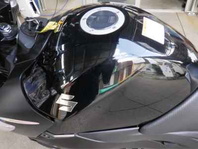 Suzuki GSR400 2011