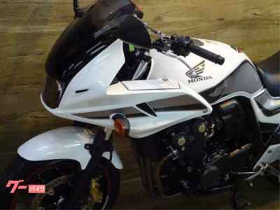 Honda CB400 Super Boldor 2011